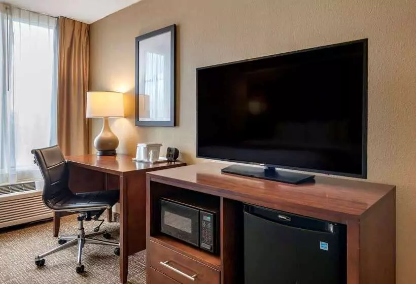 ホテル Comfort Suites Baymeadows Near Butler Blvd