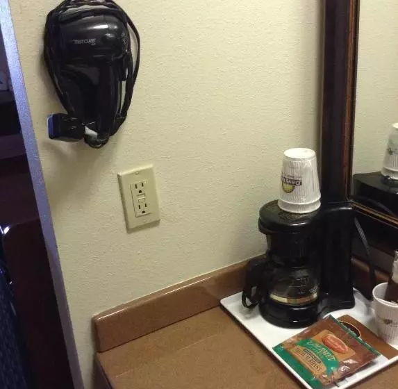 Szálloda Days Inn By Wyndham Carroll