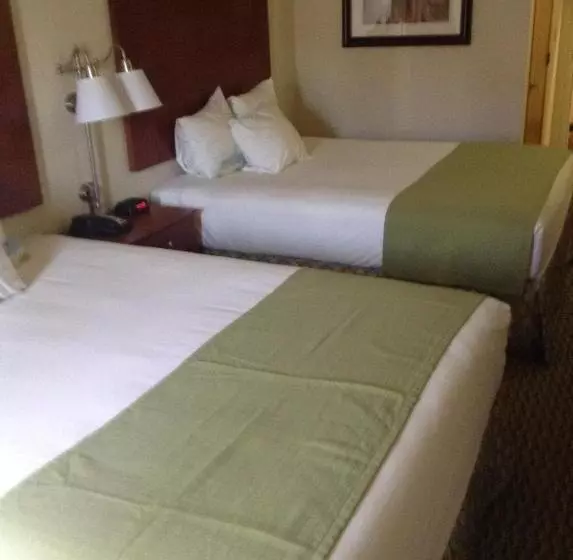 Szálloda Days Inn By Wyndham Carroll