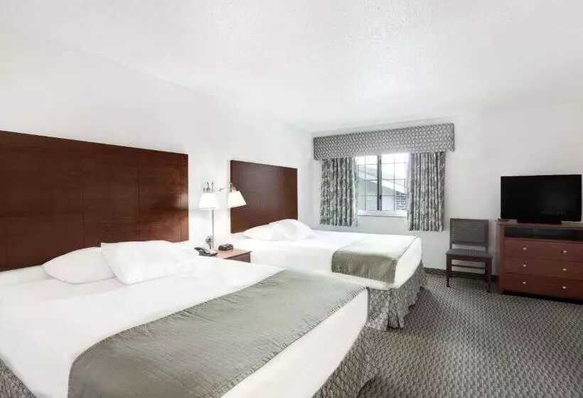 Szálloda Days Inn By Wyndham Carroll