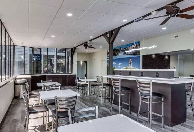 Otel Days Inn & Suites By Wyndham Spokane