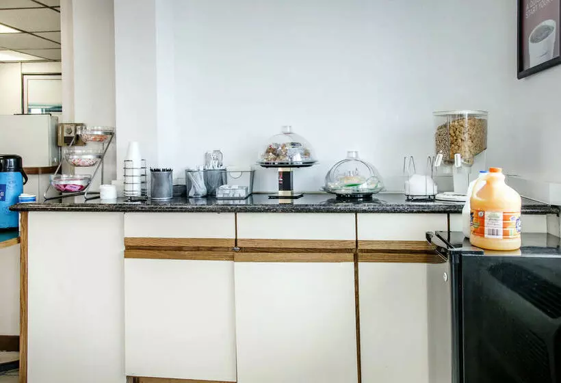 Szálloda Econo Lodge Battle Creek