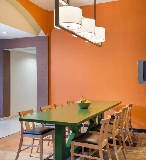 فندق Fairfield Inn Sacramento Cal Expo