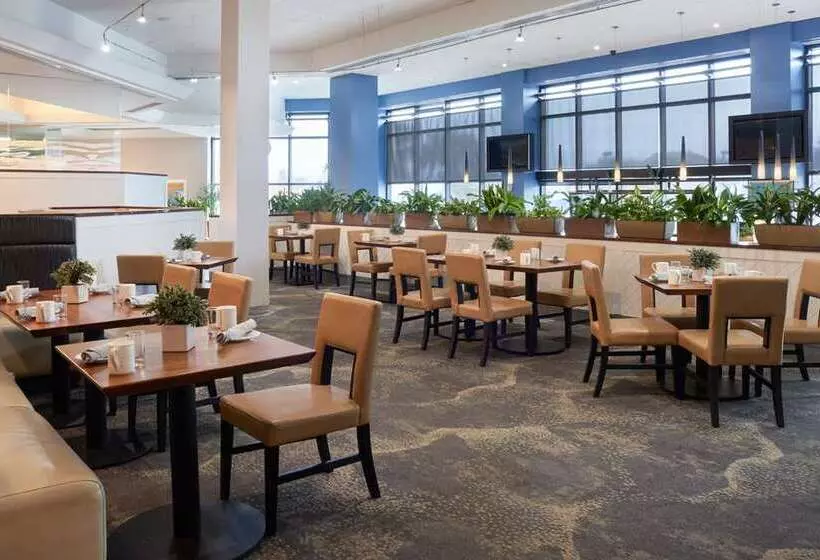 酒店 Hilton Cocoa Beach Oceanfront