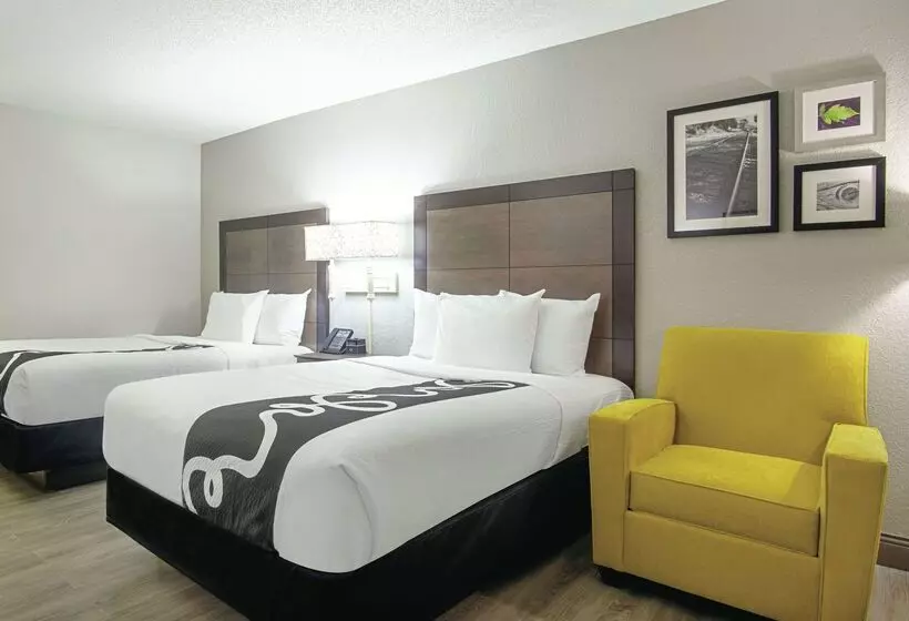 בית מלון כפרי La Quinta Inn By Wyndham West Palm Beach  Florida Turnpike