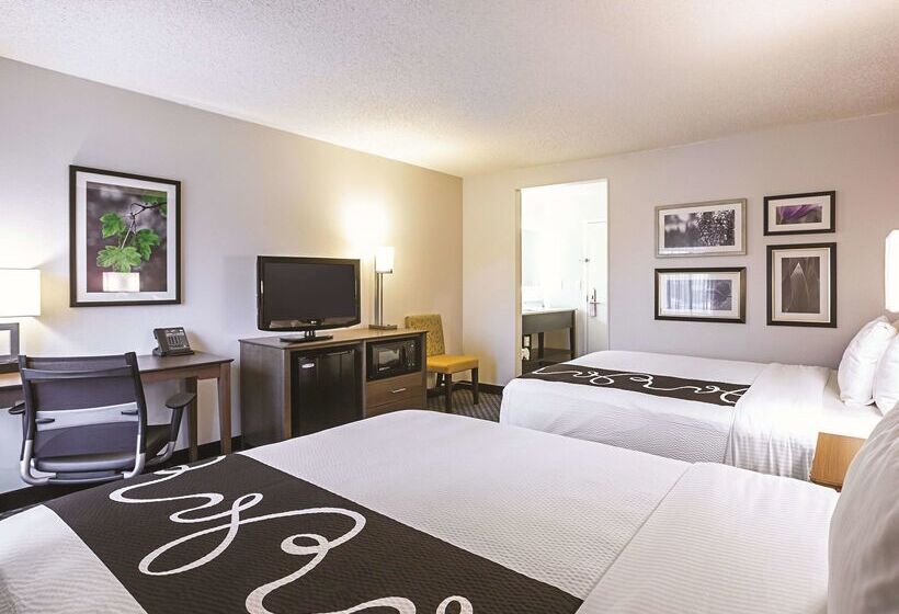 هتل La Quinta By Wyndham Atlanta Midtown Buckhead