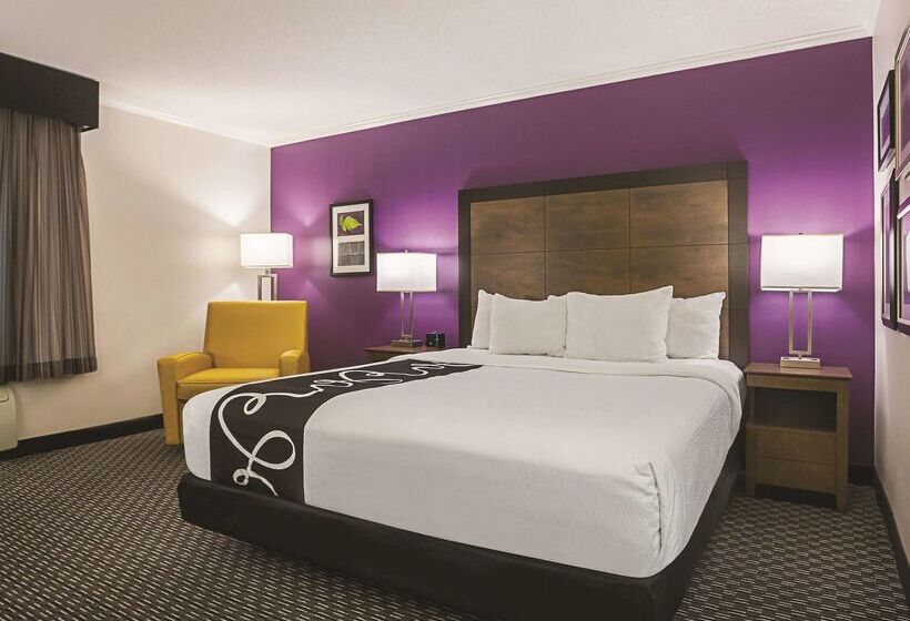 هتل La Quinta By Wyndham Atlanta Midtown Buckhead