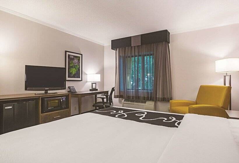 هتل La Quinta By Wyndham Atlanta Midtown Buckhead