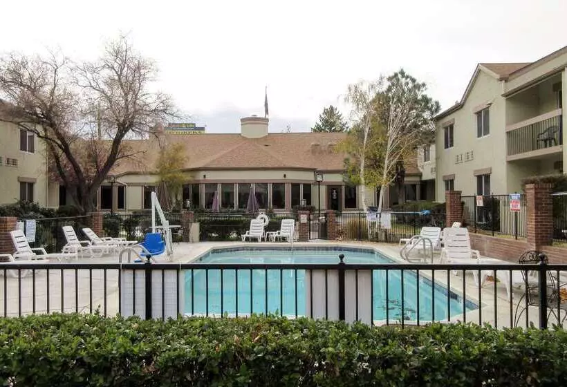 فندق Quality Inn & Suites Downtown   University Area