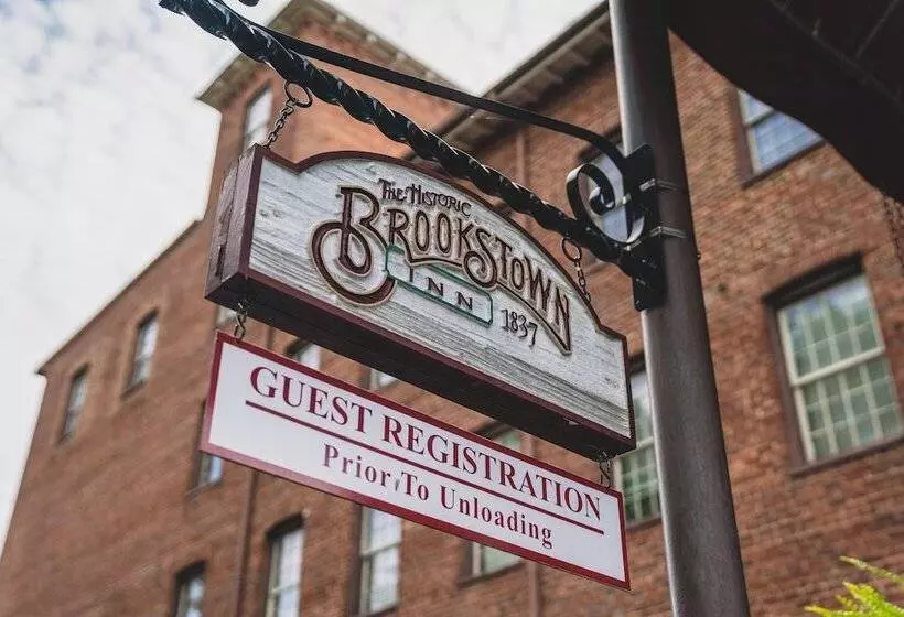 בית מלון כפרי The Historic Brookstown Inn, Trademark Collection By Wyndham