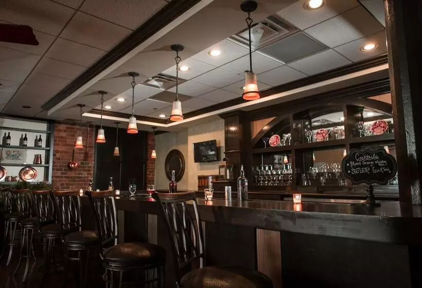 בית מלון כפרי The Historic Brookstown Inn, Trademark Collection By Wyndham