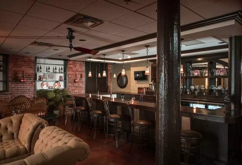 בית מלון כפרי The Historic Brookstown Inn, Trademark Collection By Wyndham