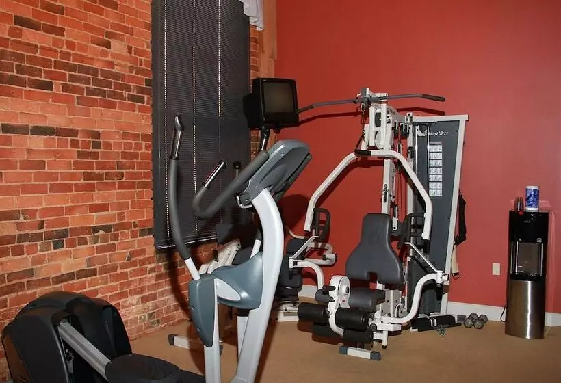 בית מלון כפרי The Historic Brookstown Inn, Trademark Collection By Wyndham