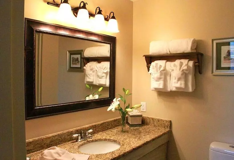 בית מלון כפרי The Historic Brookstown Inn, Trademark Collection By Wyndham