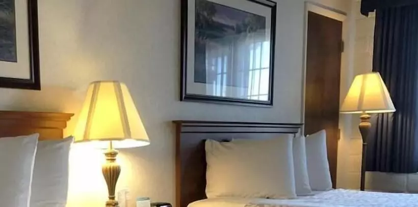 酒店 Trailside Inn