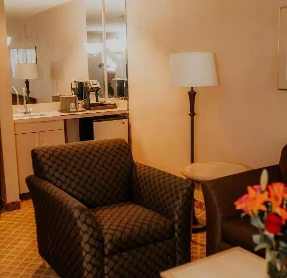 Отель Wallace Inn