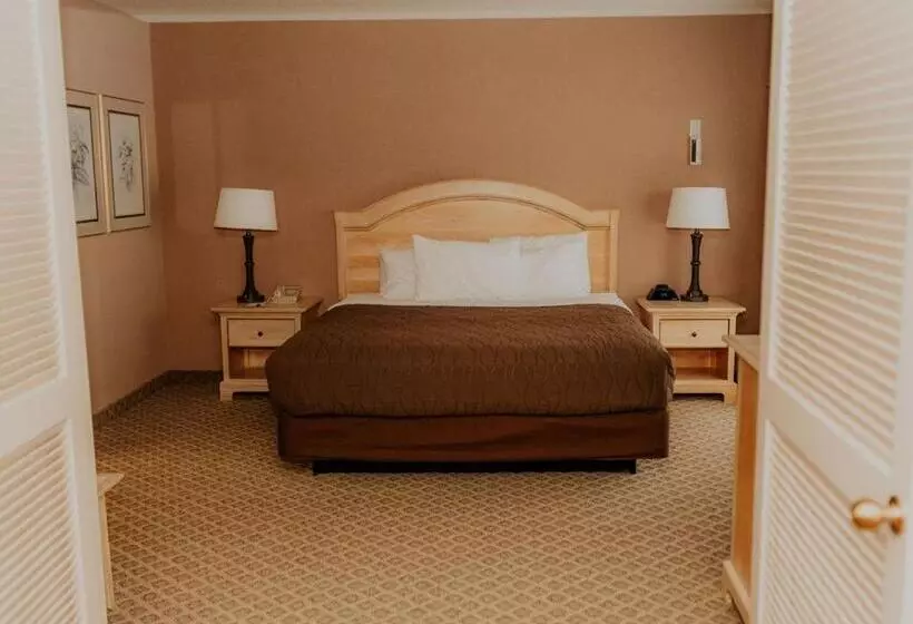 Отель Wallace Inn