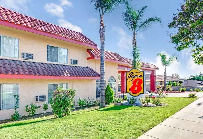 汽车旅馆  Super 8 By Wyndham Upland Ontario Ca