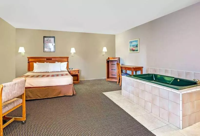 汽车旅馆  Super 8 By Wyndham Upland Ontario Ca