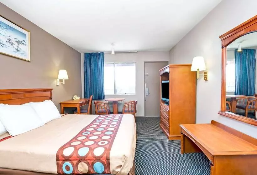 汽车旅馆  Super 8 By Wyndham Upland Ontario Ca