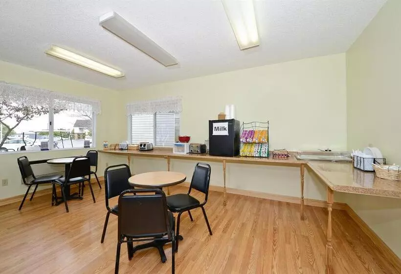 فندق Americas Best Value Inn Saint Ignace