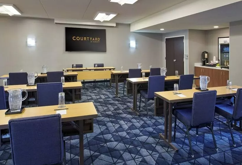 ホテル Courtyard Chicago Lincolnshire