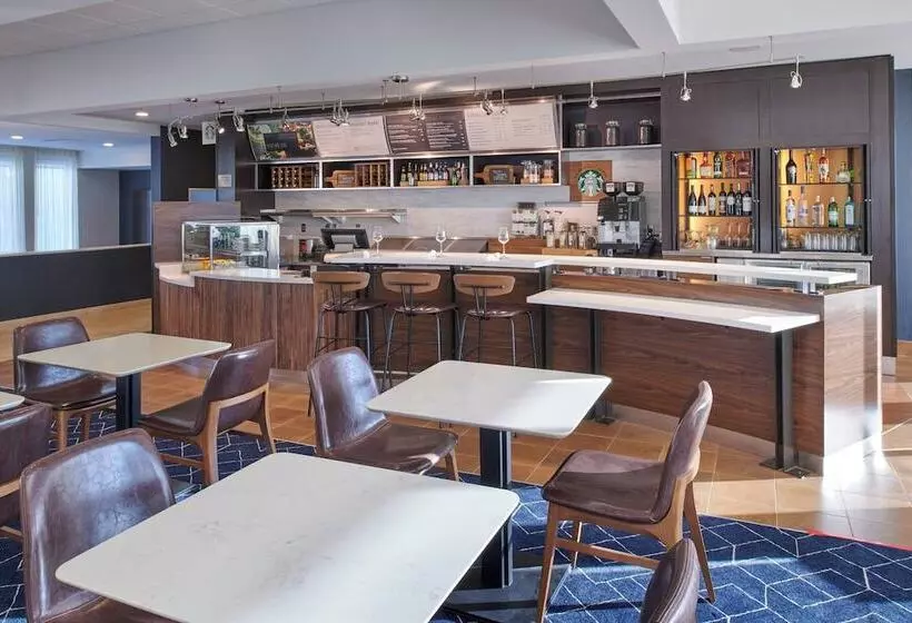 ホテル Courtyard Chicago Lincolnshire