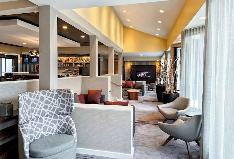 فندق Courtyard Cincinnati Blue Ash