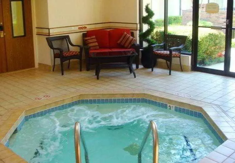 فندق Courtyard By Marriott Little Rock West