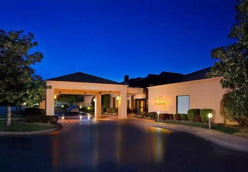 فندق Courtyard By Marriott Little Rock West