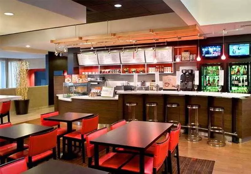 فندق Courtyard By Marriott Norwalk