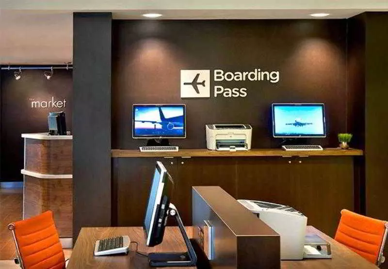 فندق Courtyard By Marriott Norwalk