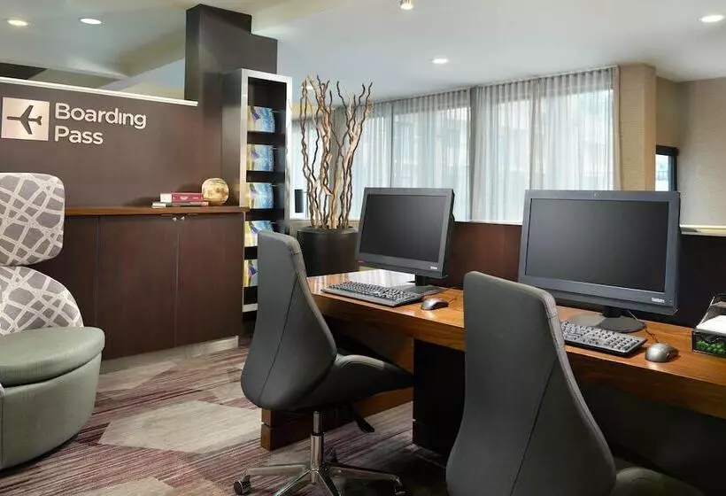 Hotel Courtyard By Marriott Raleigh Midtown