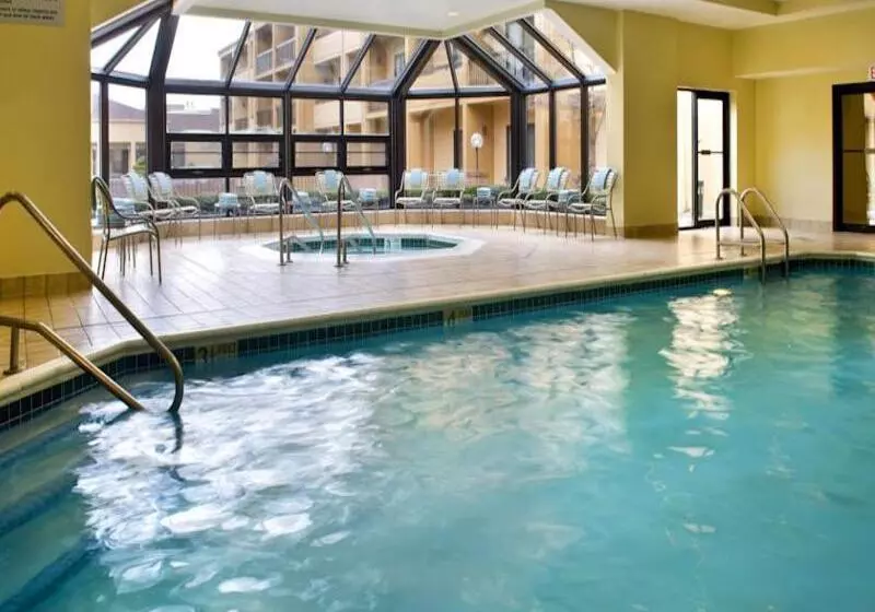 호텔 Courtyard Syracuse Carrier Circle