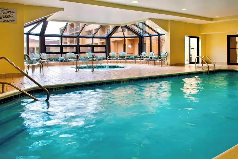 호텔 Courtyard Syracuse Carrier Circle