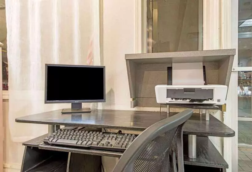 호텔 Days Inn By Wyndham Elizabethtown