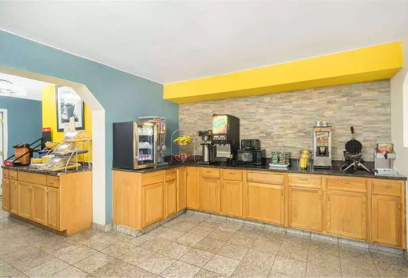 Otel Days Inn By Wyndham Raleigh Midtown