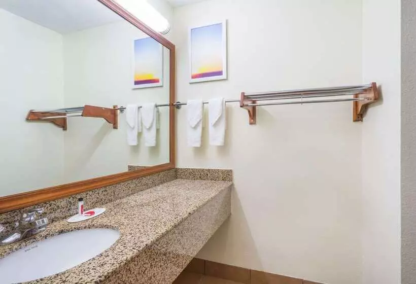 Otel Days Inn By Wyndham Raleigh Midtown