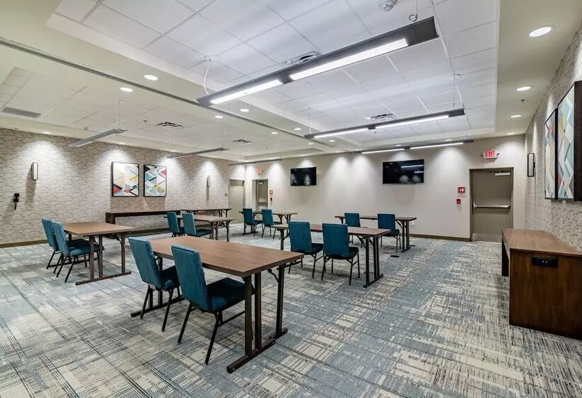 Szálloda Four Points By Sheraton Brunswick