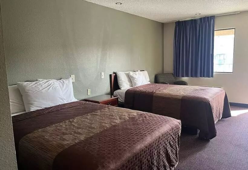 בית מלון כפרי Hallmark Inn And Suites