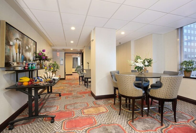 هتل Holiday Inn Express Denver Downtown, An Ihg