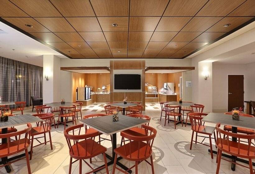 هتل Holiday Inn Express Denver Downtown, An Ihg