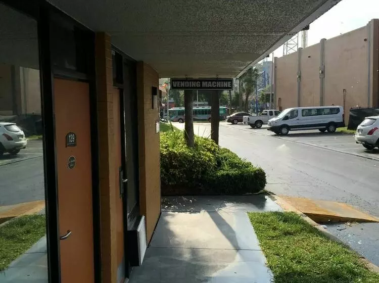 The M Hotel International Drive by Universal Studios