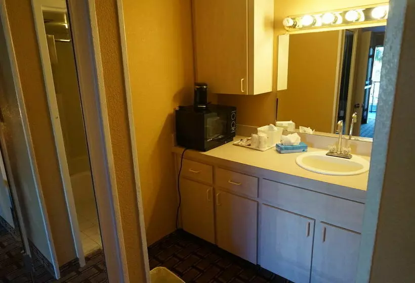 The M Hotel International Drive by Universal Studios