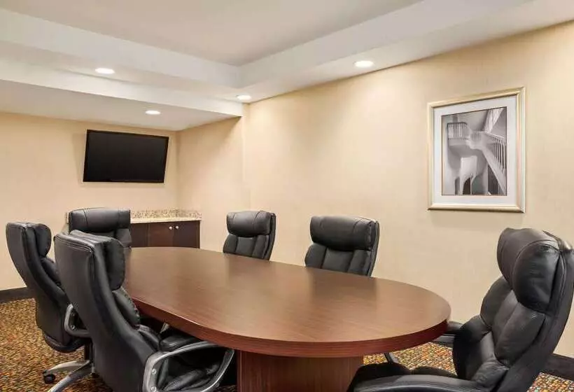 فندق La Quinta Inn & Suites By Wyndham Richmondmidlothian