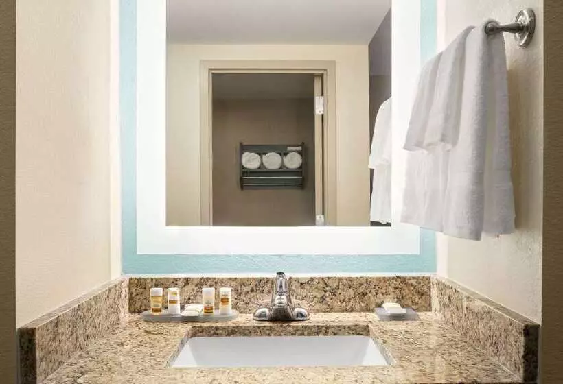 فندق La Quinta Inn & Suites By Wyndham Richmondmidlothian