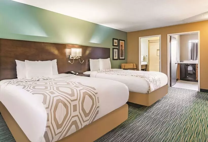 Отель La Quinta By Wyndham San Francisco Airport West