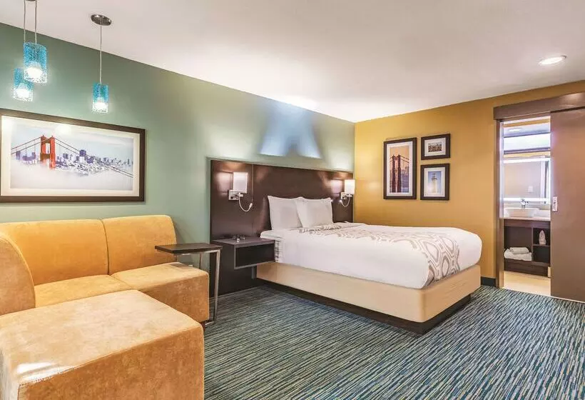 Отель La Quinta By Wyndham San Francisco Airport West