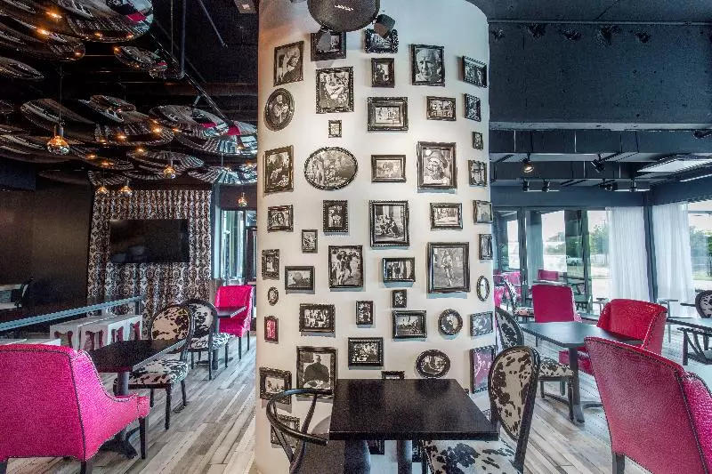 Lorenzo Hotel Dallas, Tapestry Collection By Hilton