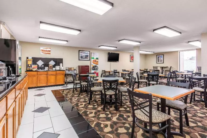 هتل Spark By Hilton Nashville At Opryland